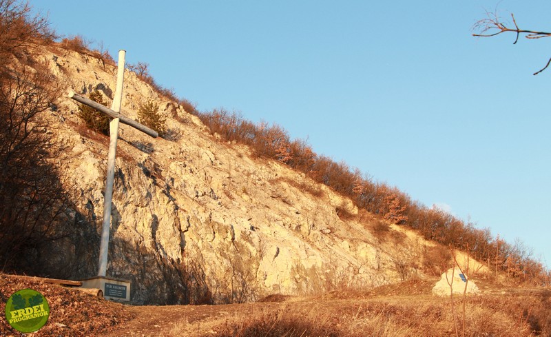 A Pilis Keresztje az egykori mészkőbánya helyén - Fotó: Gribek Dániel